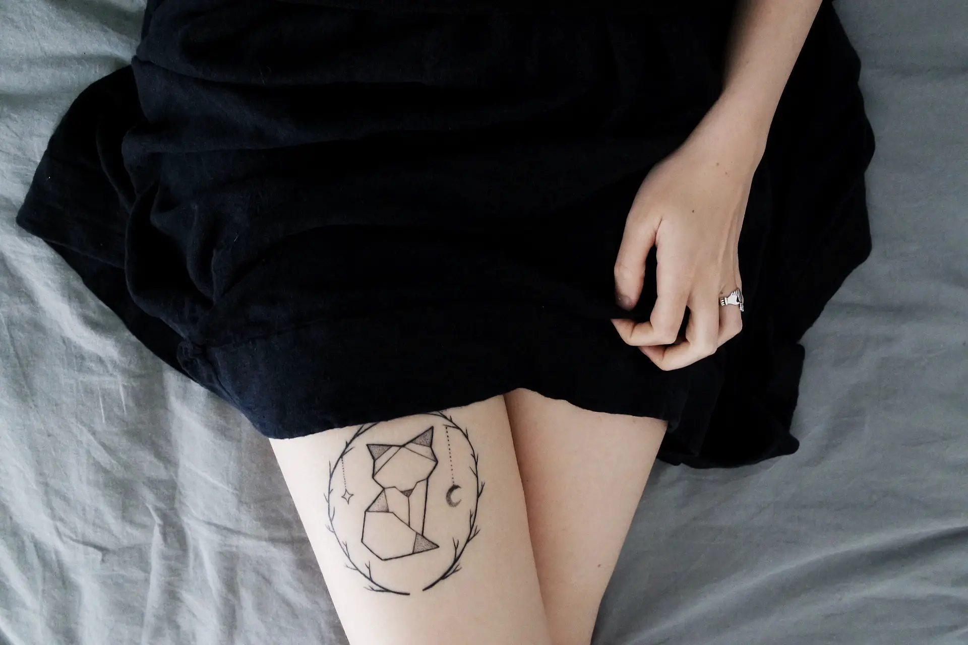 6. Rib to Thigh Tattoo: Pain Level and Healing Process - wide 8