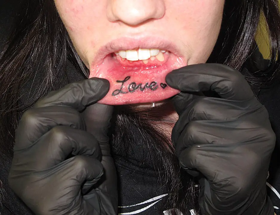 Inner Lip Tattoos - 10 Things You Should Know Before Getting One - Tattify